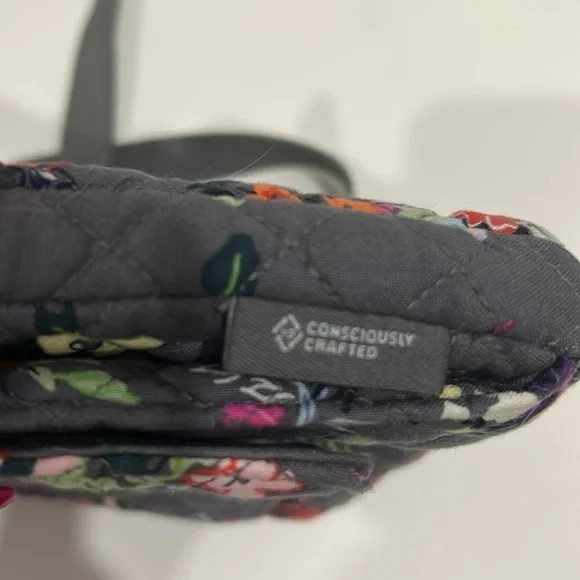 Vera Bradley RFID Mini Hipster in Hope Blooms Crossbody “ retired print” - Picture 14 of 16